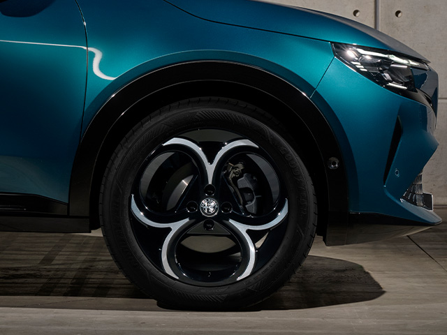 Alfa Romeo Junior - Junior Ibrida 2024 Exterior - Llantas