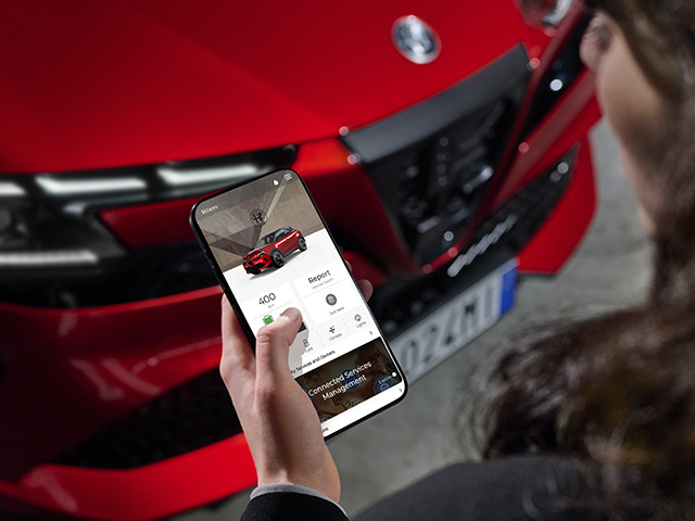 Alfa Romeo Junior - Junior Elettrica 2024 Conectividad