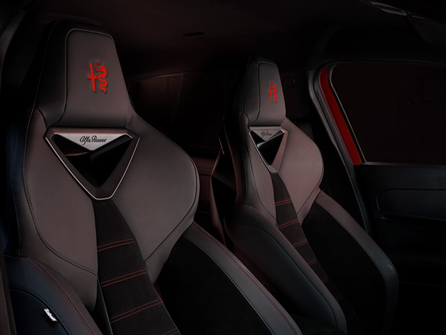 Alfa Romeo Junior - Junior Elettrica 2024 Interior - Asientos Corsa