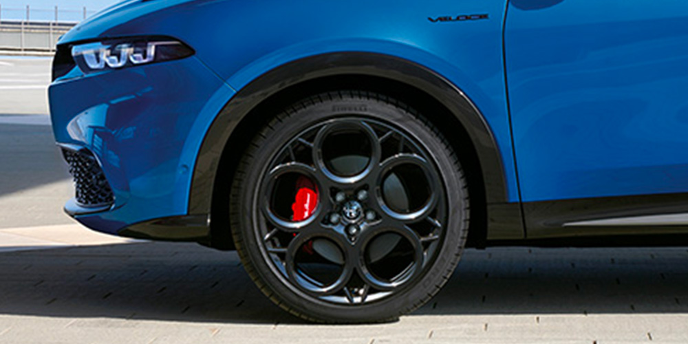 Alfa Romeo Tonale - Galería Accesorios Mopar - Salpicadero - Noviembre 2023