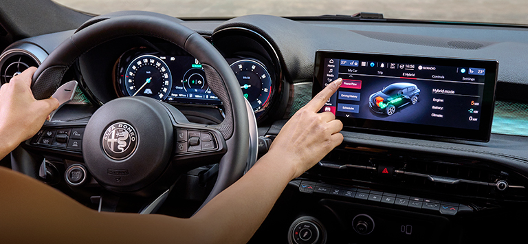 Alfa Tonale Plug-in Hybrid Interior - Display táctil